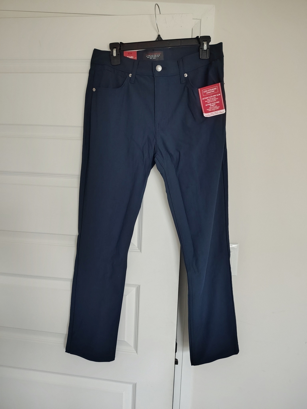 Levi Men's Action Flex-Pro Slim Pants